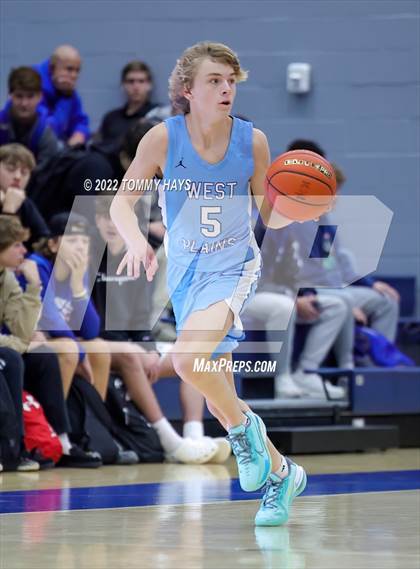 Thumbnail 3 in West Plains vs Ponder (Brock Showcase) photogallery.