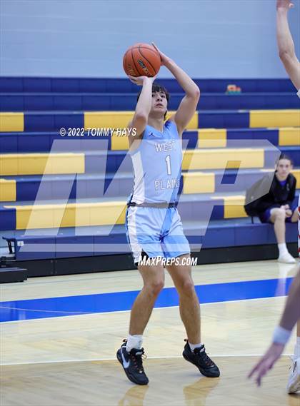 Thumbnail 1 in West Plains vs Ponder (Brock Showcase) photogallery.