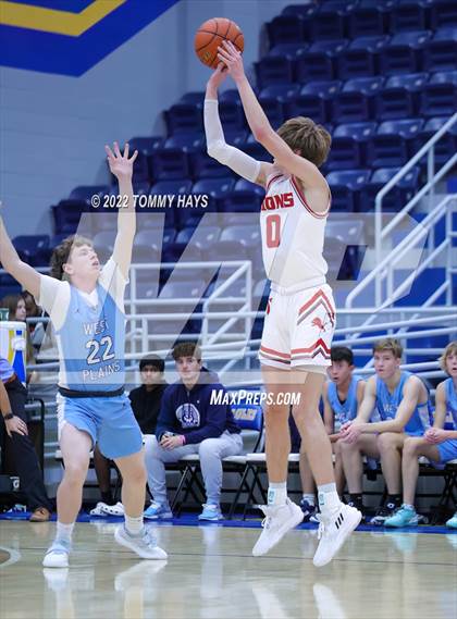Thumbnail 3 in West Plains vs Ponder (Brock Showcase) photogallery.