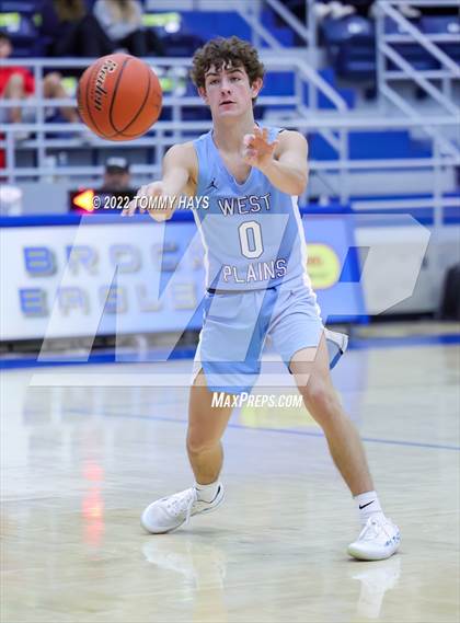 Thumbnail 1 in West Plains vs Ponder (Brock Showcase) photogallery.