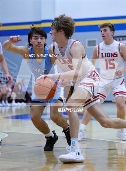Thumbnail 1 in West Plains vs Ponder (Brock Showcase) photogallery.
