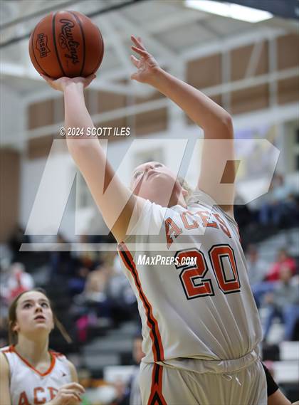 Thumbnail 3 in Logan Elm @ Amanda-Clearcreek photogallery.