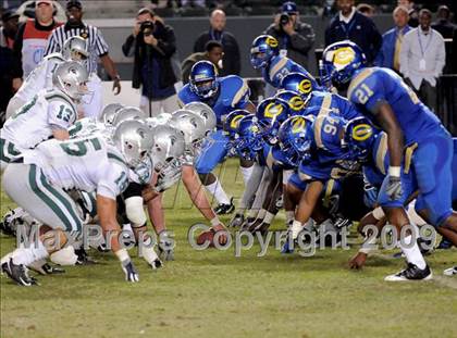 Thumbnail 2 in De La Salle vs. Crenshaw (CIF State Open Division Final) photogallery.