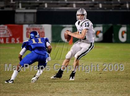 Thumbnail 1 in De La Salle vs. Crenshaw (CIF State Open Division Final) photogallery.