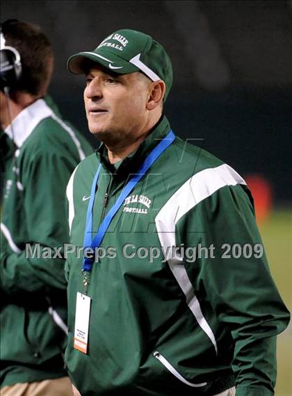 Thumbnail 2 in De La Salle vs. Crenshaw (CIF State Open Division Final) photogallery.
