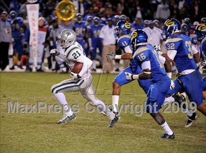 Thumbnail 2 in De La Salle vs. Crenshaw (CIF State Open Division Final) photogallery.