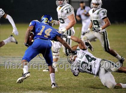 Thumbnail 1 in De La Salle vs. Crenshaw (CIF State Open Division Final) photogallery.
