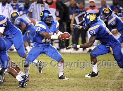 Thumbnail 3 in De La Salle vs. Crenshaw (CIF State Open Division Final) photogallery.