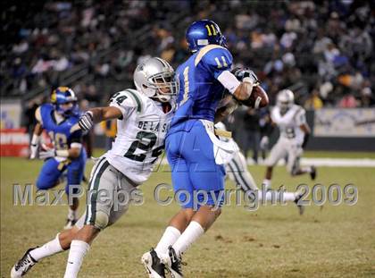 Thumbnail 1 in De La Salle vs. Crenshaw (CIF State Open Division Final) photogallery.