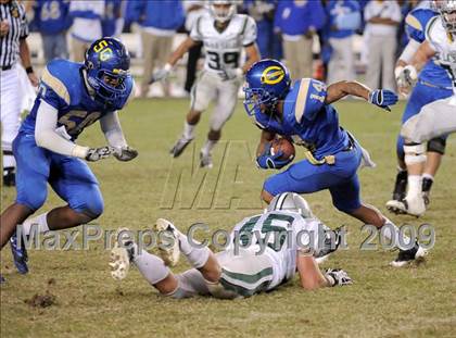 Thumbnail 2 in De La Salle vs. Crenshaw (CIF State Open Division Final) photogallery.