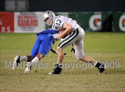 Thumbnail 2 in De La Salle vs. Crenshaw (CIF State Open Division Final) photogallery.