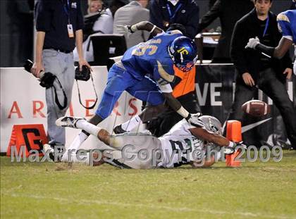 Thumbnail 1 in De La Salle vs. Crenshaw (CIF State Open Division Final) photogallery.