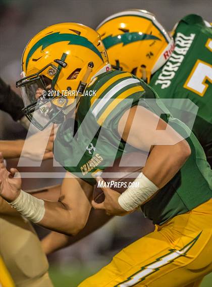 Thumbnail 2 in Edison vs. Canyon photogallery.