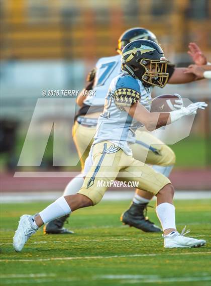 Thumbnail 2 in Edison vs. Canyon photogallery.