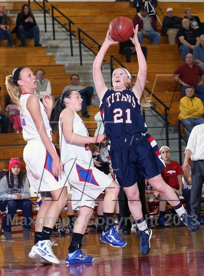 Thumbnail 3 in Chartiers Valley vs. Shaler Area (WPIAL Playoffs) photogallery.