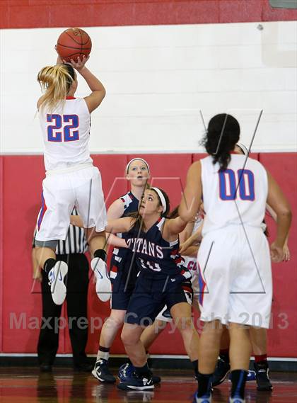 Thumbnail 1 in Chartiers Valley vs. Shaler Area (WPIAL Playoffs) photogallery.