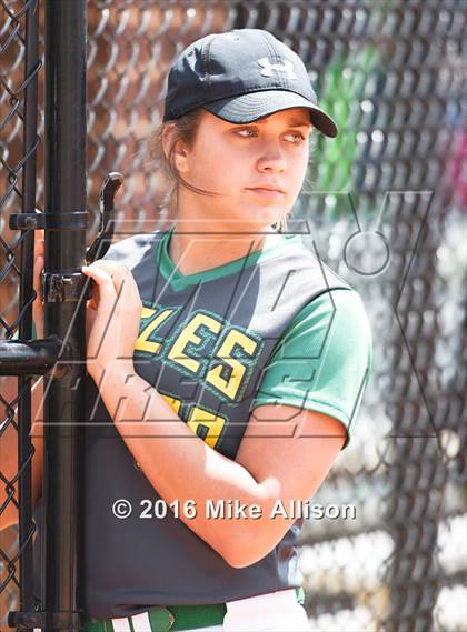 Thumbnail 2 in Baylor vs Rhea County photogallery.