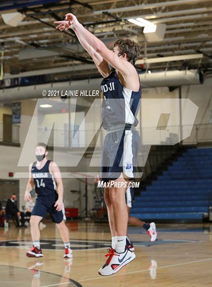 Thumbnail 1 in Rocori vs. Bemidji photogallery.