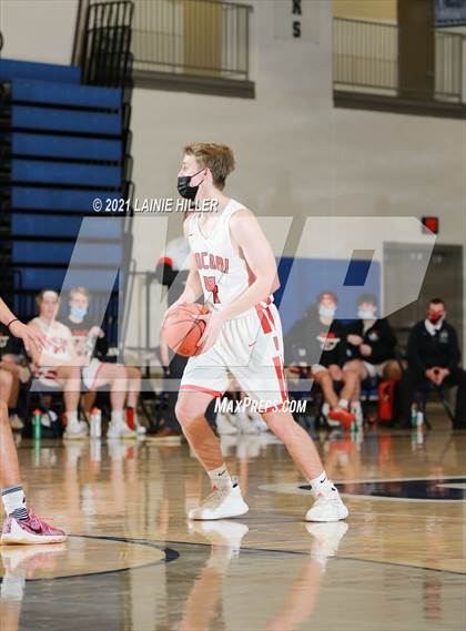 Thumbnail 2 in Rocori vs. Bemidji photogallery.