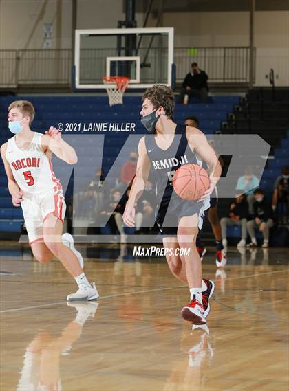Thumbnail 2 in Rocori vs. Bemidji photogallery.