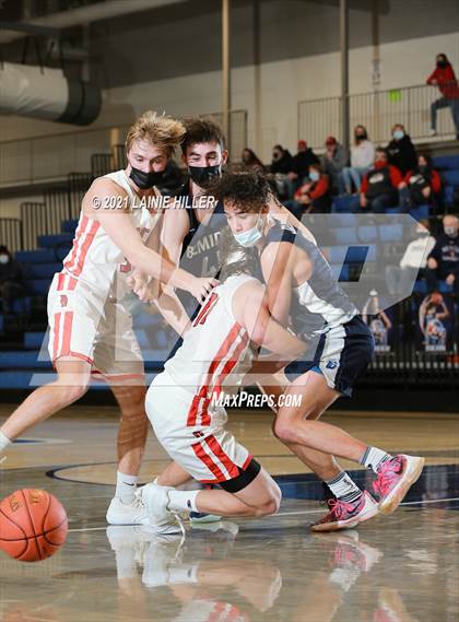 Thumbnail 2 in Rocori vs. Bemidji photogallery.