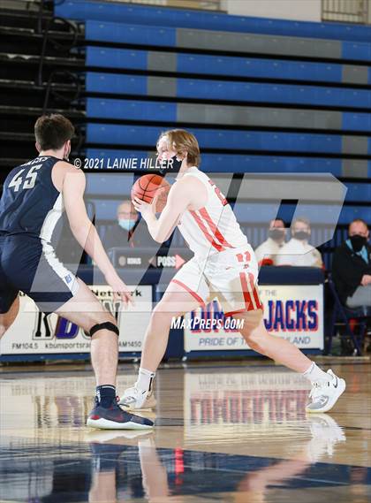 Thumbnail 3 in Rocori vs. Bemidji photogallery.