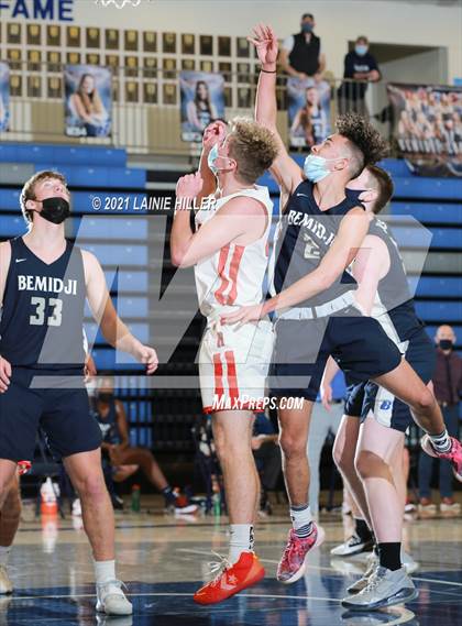 Thumbnail 1 in Rocori vs. Bemidji photogallery.