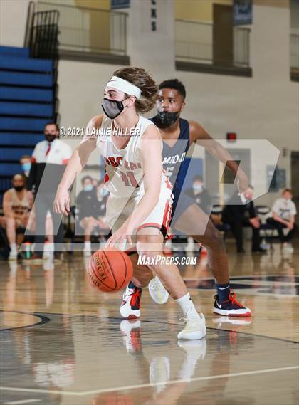 Thumbnail 3 in Rocori vs. Bemidji photogallery.