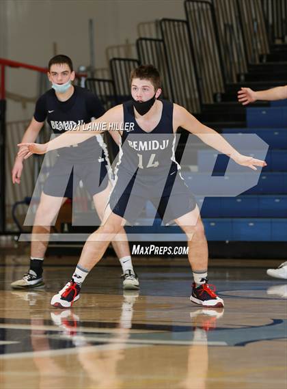 Thumbnail 3 in Rocori vs. Bemidji photogallery.