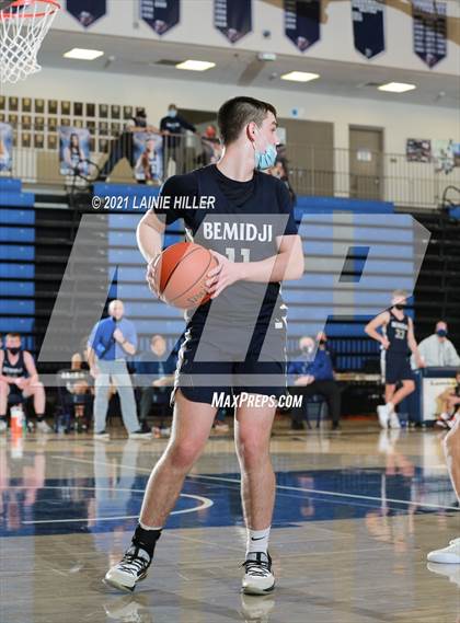 Thumbnail 3 in Rocori vs. Bemidji photogallery.