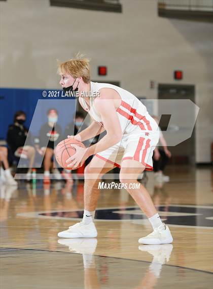 Thumbnail 2 in Rocori vs. Bemidji photogallery.