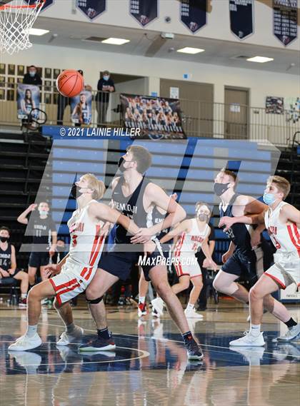 Thumbnail 1 in Rocori vs. Bemidji photogallery.