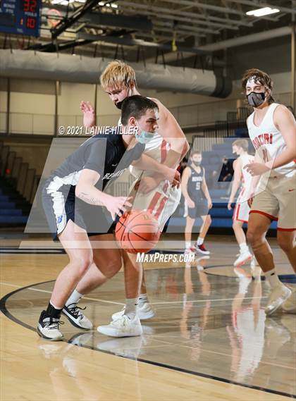 Thumbnail 1 in Rocori vs. Bemidji photogallery.