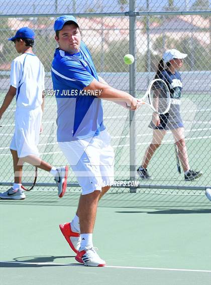 Thumbnail 3 in Bishop Gorman vs Spring Valley photogallery.