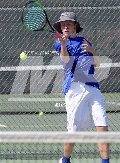 Thumbnail 2 in Bishop Gorman vs Spring Valley photogallery.