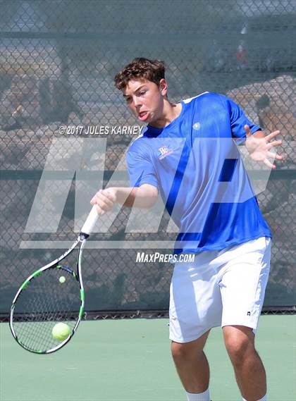 Thumbnail 3 in Bishop Gorman vs Spring Valley photogallery.