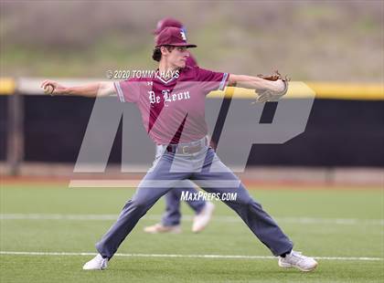 Thumbnail 1 in De Leon vs Brock (Lloyd Burton Memorial) photogallery.