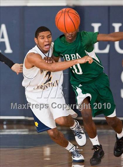 Thumbnail 2 in Fort Bend Baptist vs. Westbury Christian (TAPPS District 4-4A Basketball Tournament) photogallery.