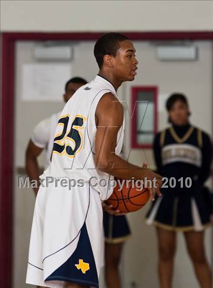Thumbnail 1 in Fort Bend Baptist vs. Westbury Christian (TAPPS District 4-4A Basketball Tournament) photogallery.