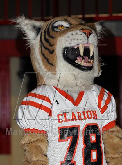 Thumbnail 2 in Clarion Area vs. Brockway (District IX Class A Semifinal) photogallery.