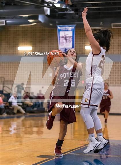 Thumbnail 3 in Devine vs. Poteet (UIL 4A Bi-District) photogallery.