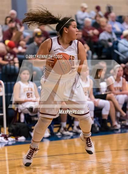 Thumbnail 3 in Devine vs. Poteet (UIL 4A Bi-District) photogallery.