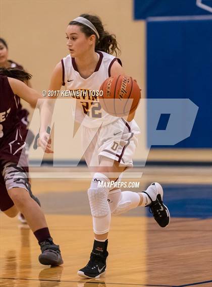 Thumbnail 1 in Devine vs. Poteet (UIL 4A Bi-District) photogallery.