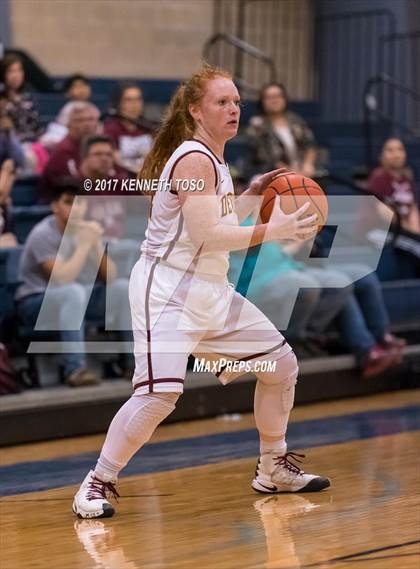 Thumbnail 1 in Devine vs. Poteet (UIL 4A Bi-District) photogallery.