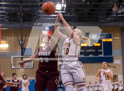 Thumbnail 2 in Devine vs. Poteet (UIL 4A Bi-District) photogallery.