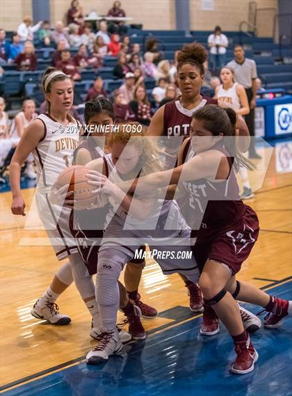 Thumbnail 2 in Devine vs. Poteet (UIL 4A Bi-District) photogallery.