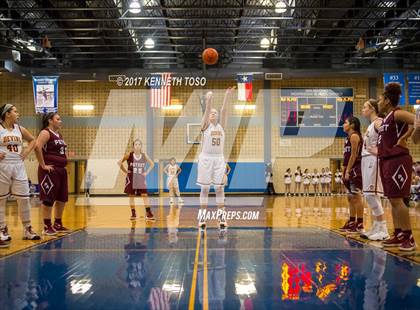 Thumbnail 2 in Devine vs. Poteet (UIL 4A Bi-District) photogallery.