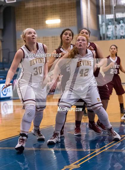Thumbnail 3 in Devine vs. Poteet (UIL 4A Bi-District) photogallery.