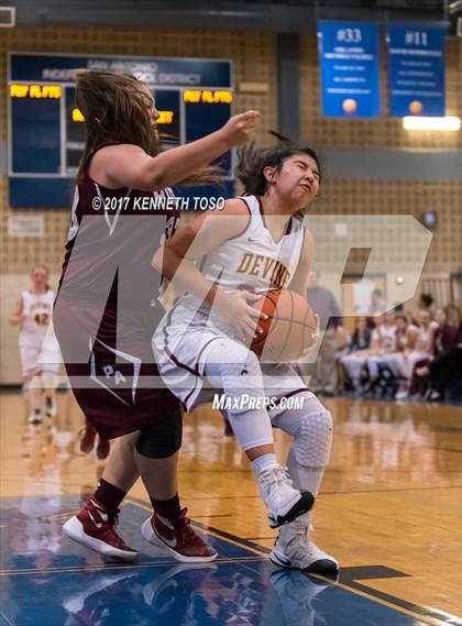 Thumbnail 3 in Devine vs. Poteet (UIL 4A Bi-District) photogallery.