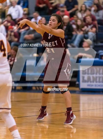 Thumbnail 3 in Devine vs. Poteet (UIL 4A Bi-District) photogallery.